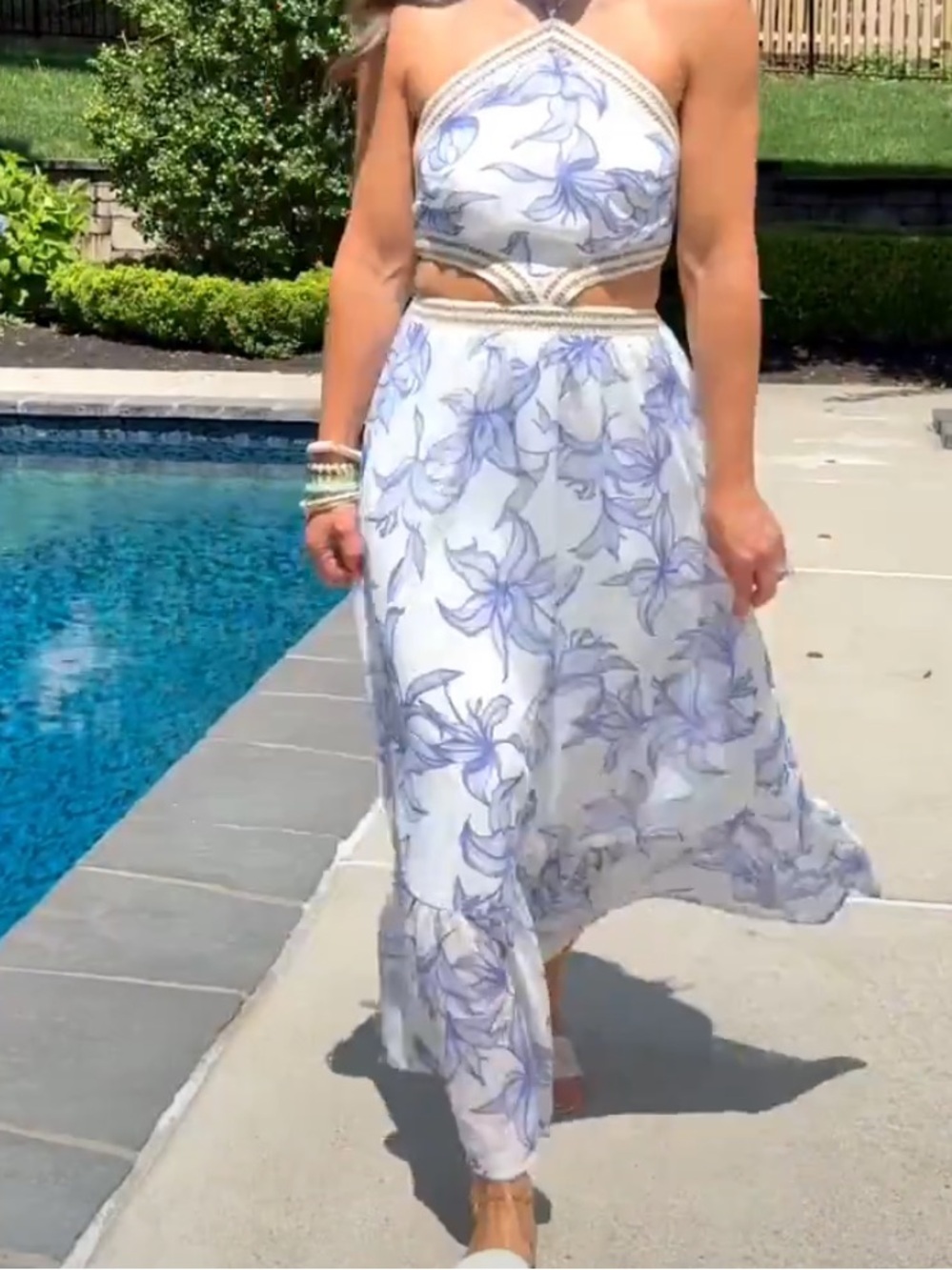 NWT Cupshe White and Light Purple Floral Backless Halter Midi Dress🎆